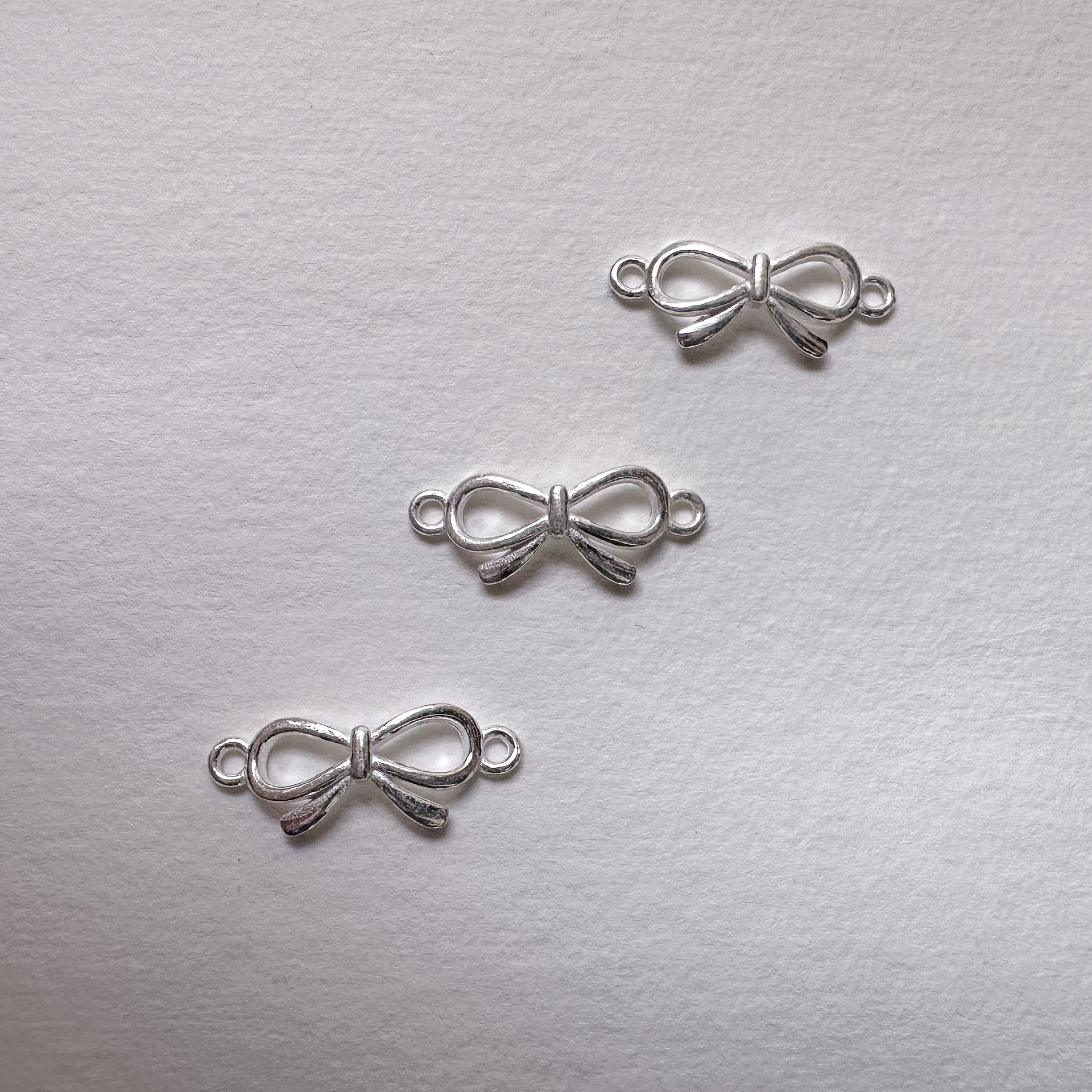 Bow Connector