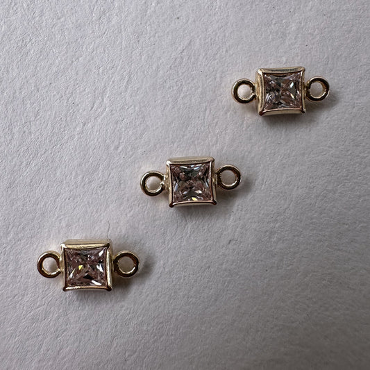 Square CZ Connector