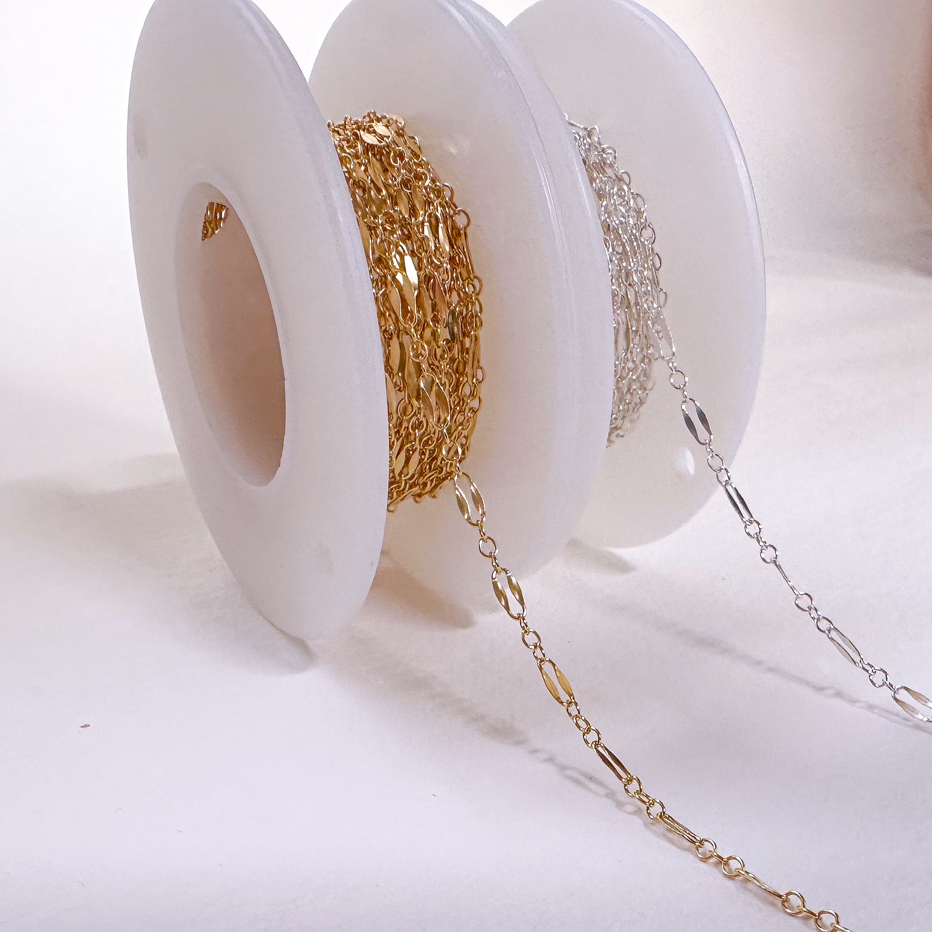Dapped Sequin Chain