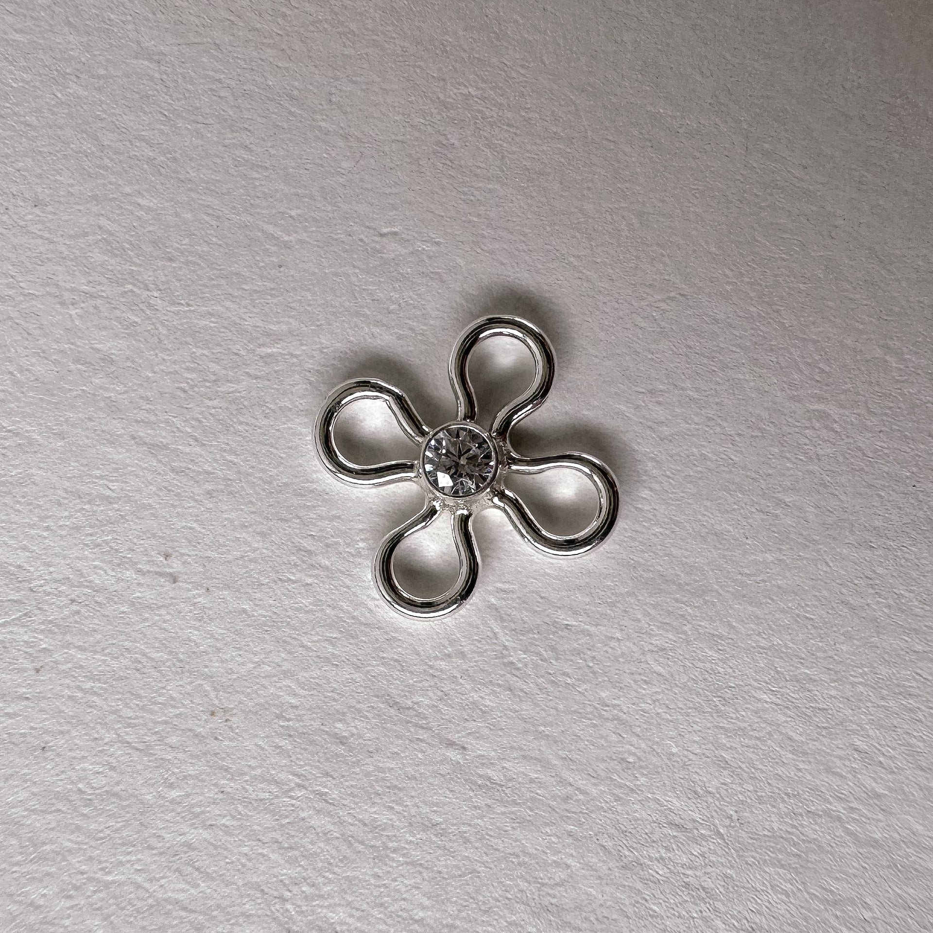 Flower CZ Connector